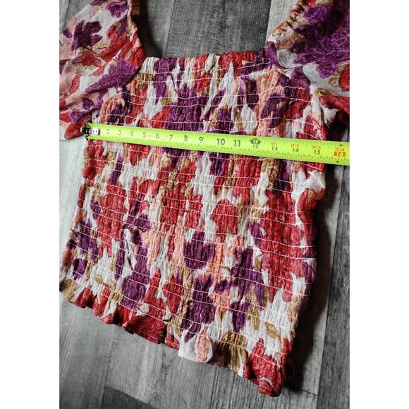 Old Navy Women's Size Large Floral Boho, CottageCore Smocked Top - Picture 3 of 9